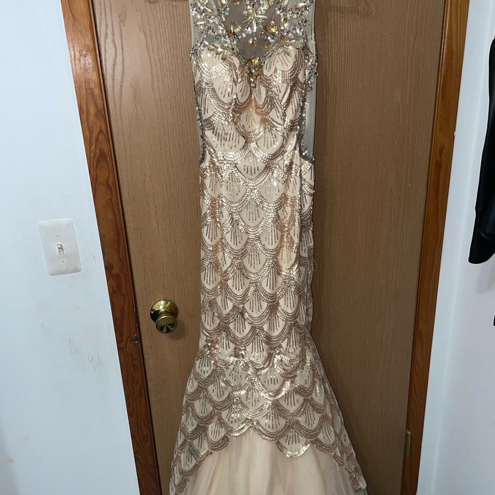 PROM DRESS - Picture 9 of 12